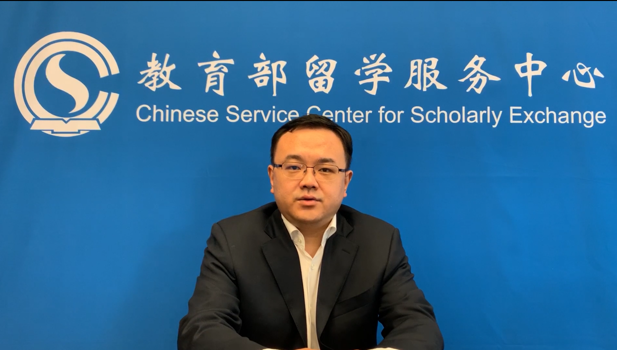 国际商学院院长牛华勇教授首先为新生致欢迎词,牛院长提醒同学们,出国